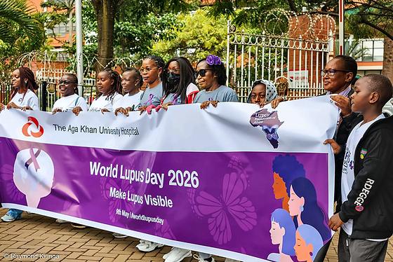 Walkers setting off from the Aga Khan University Hospital